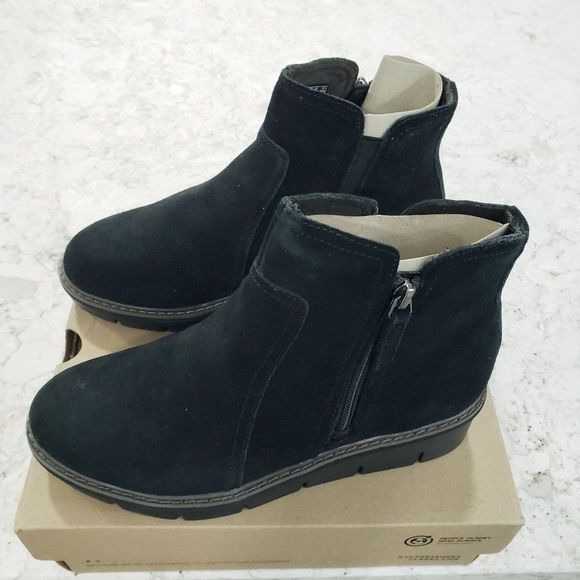 Clarks Shoes - Clarks Collection Women's Size 7 W Airabell Suede Wedge Ankle Bootie Black NEW